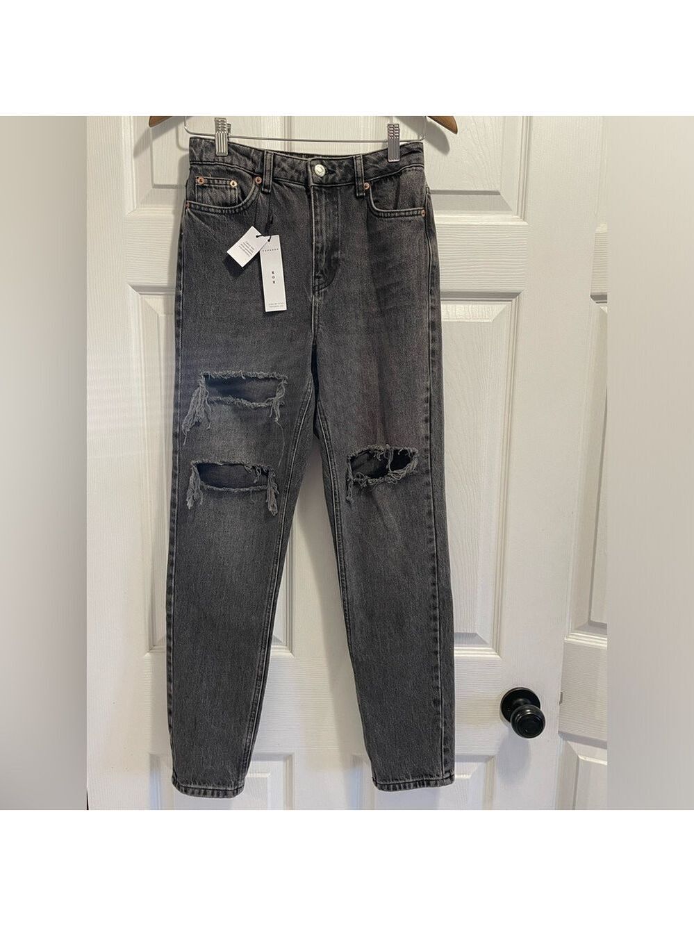 NWT TOPSHOP Distressed Washed Black Mom Tapered Jeans size 4 / 26 - Picture 4 of 12
